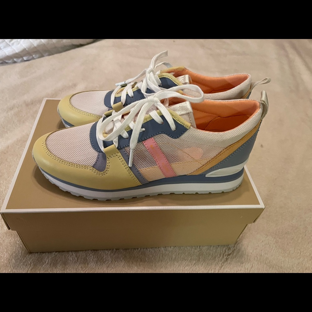Michael Kors women sneakers&athletic shoes new 7.5